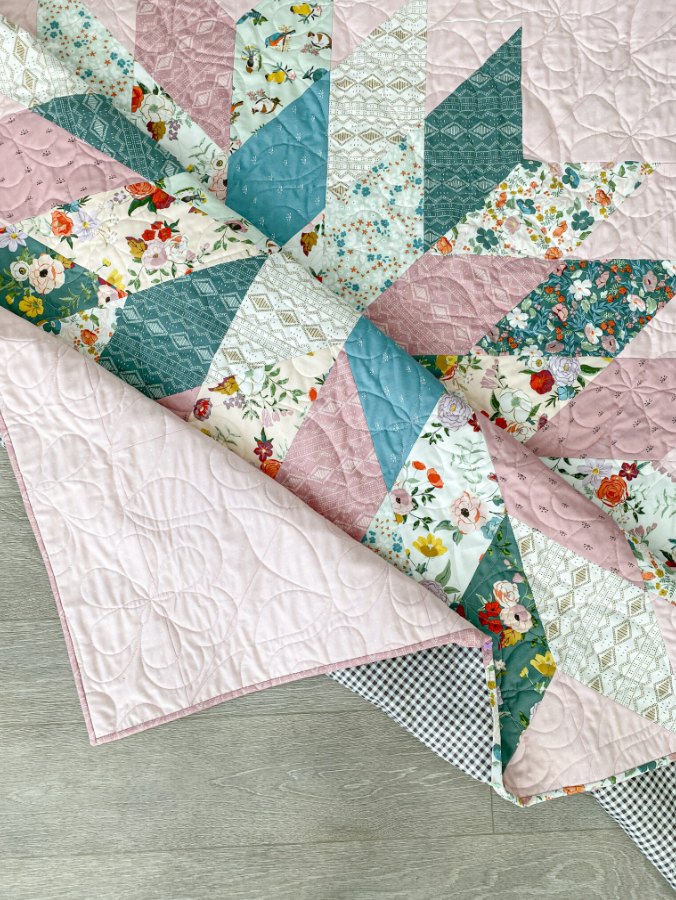 Floral Star quilt corner and fabric detail – pink, teal and floral patchwork star design PDF, beginner-friendly quilting pattern